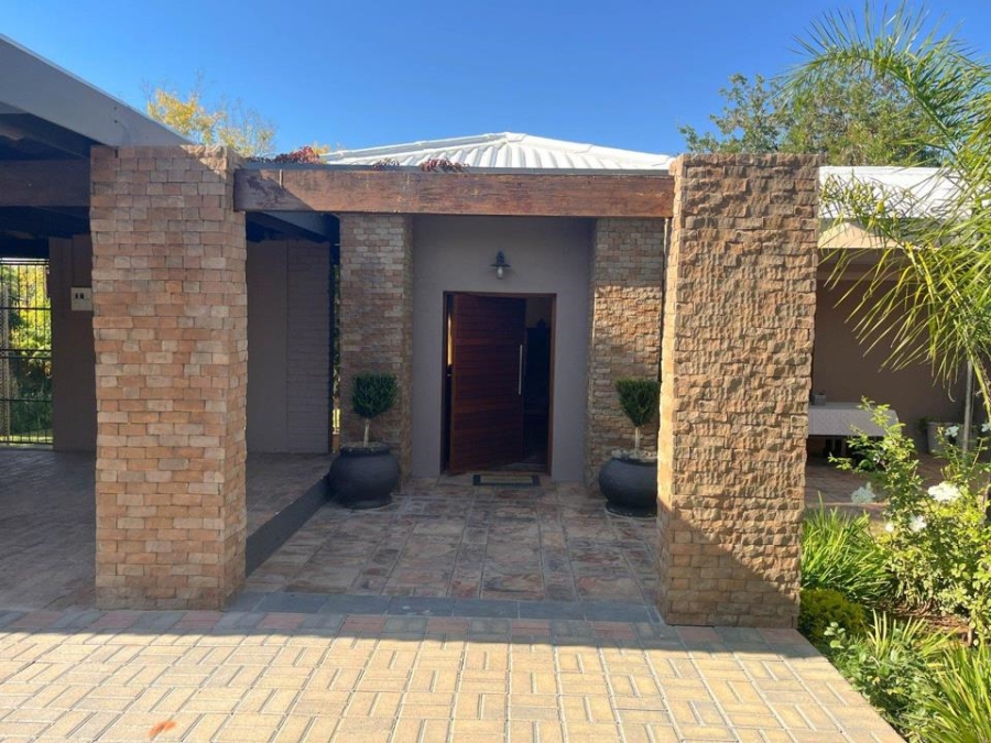 4 Bedroom Property for Sale in Middelpos Northern Cape